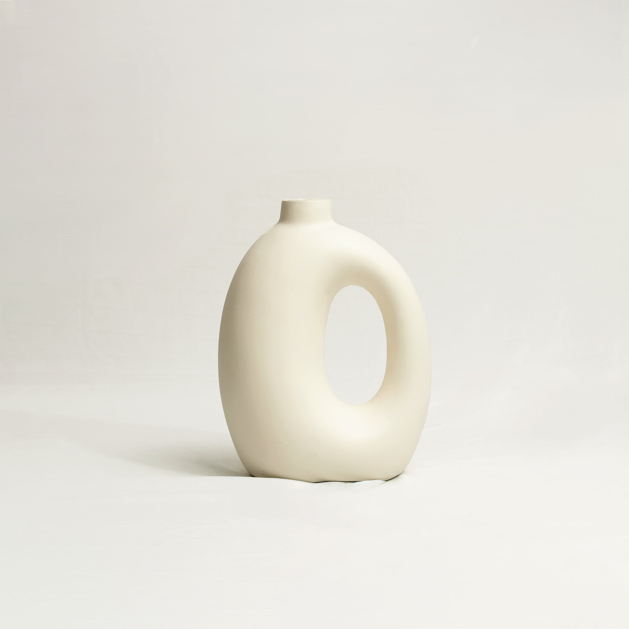 Haven Ceramic Vase: A Sanctuary of Modern Simplicity
