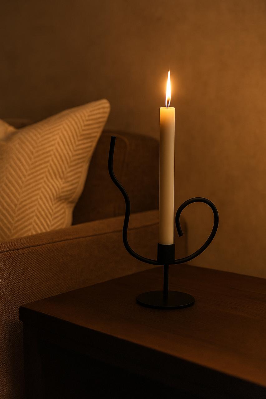 Geste Artistique Lumina – Modern Calligraphy Design Candle Holder