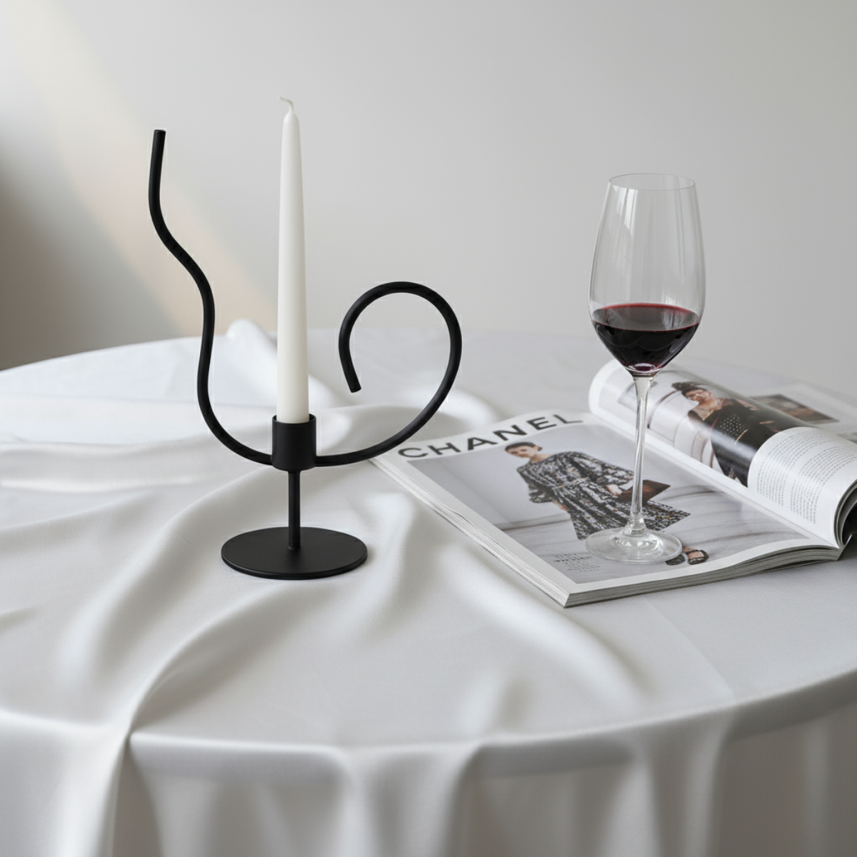 Geste Artistique Lumina – Modern Calligraphy Design Candle Holder