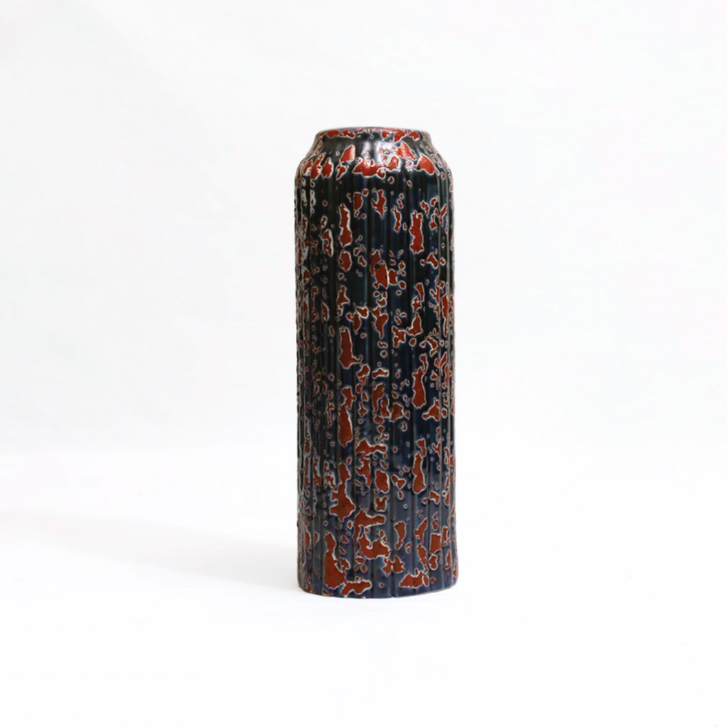 Twilight Bloom Ceramic Vase: An Abstract Symphony of Dusk and Dawn.